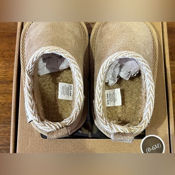 Bearpaw Real Leather infant slip on slippers size 0-6M - Picture 7 of 12